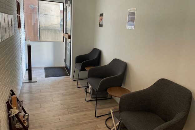 クイックアイズ セルフメイド 泉大津店(Quick Eyes SELFMADE)2