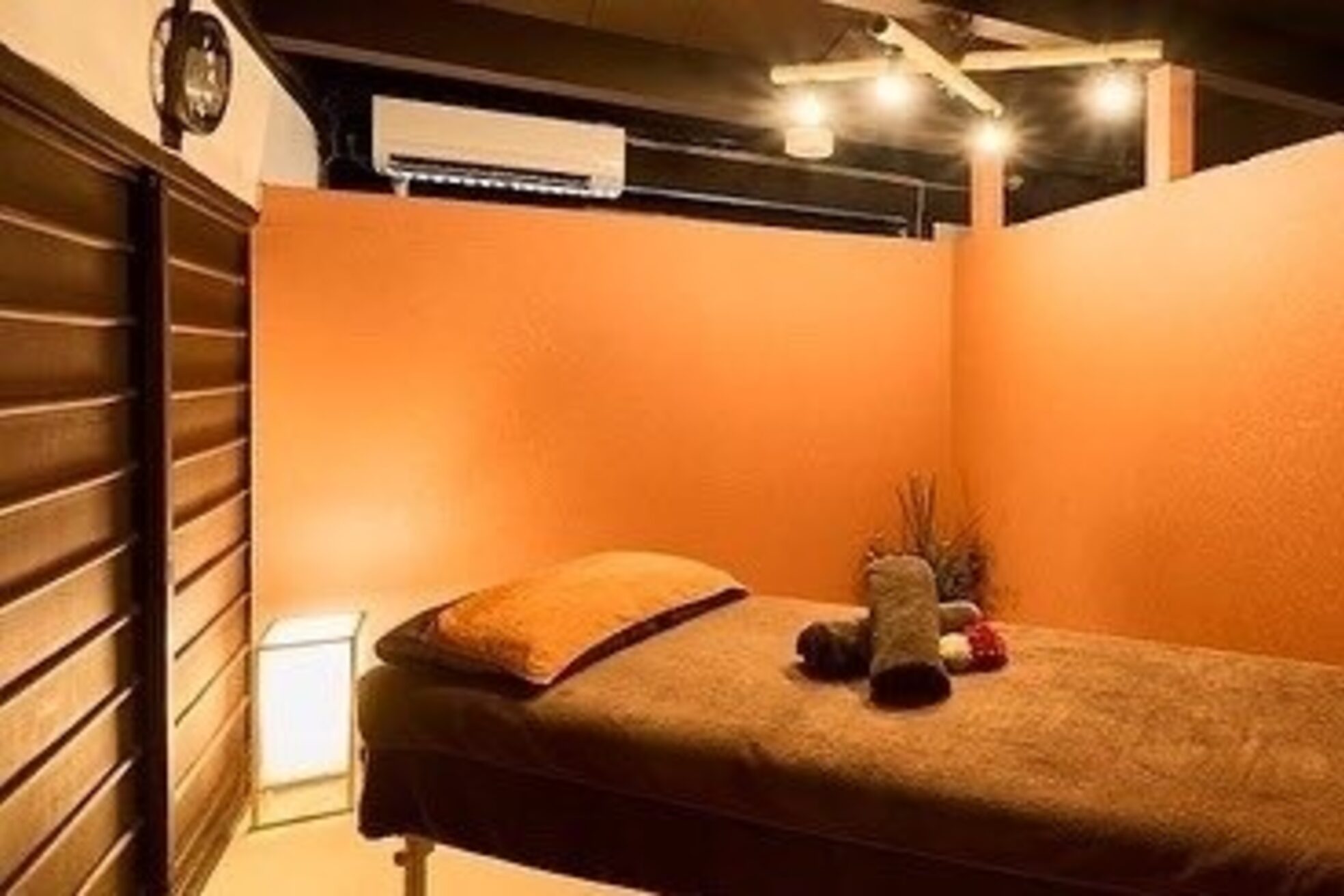 アネラ 四条大宮店(anela)1