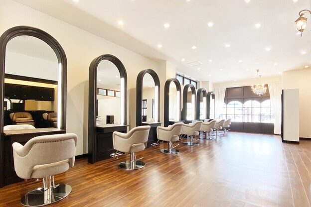 シエル 弘前駅前店(CIEL)1