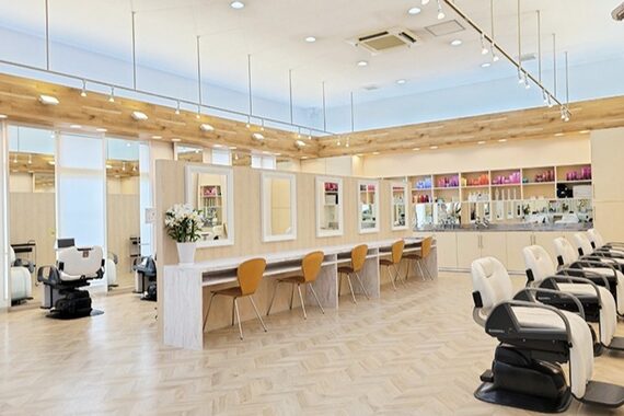 ヘアメイク アージュ 二日市店(HAIR MAKE age)