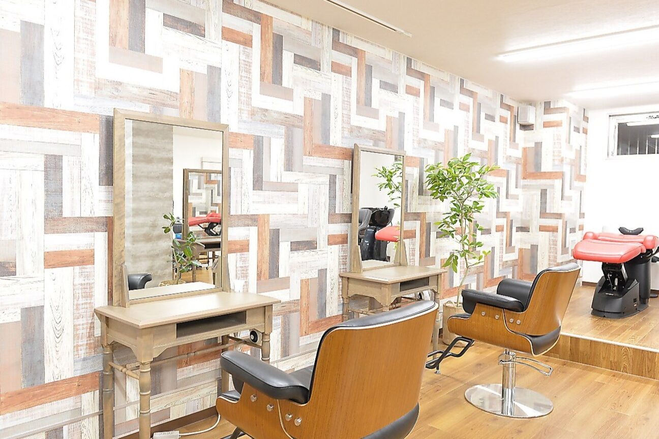 ＬＯＴＵＳ　ＳＡＬＯＮ（ロータス　サロン）画像1