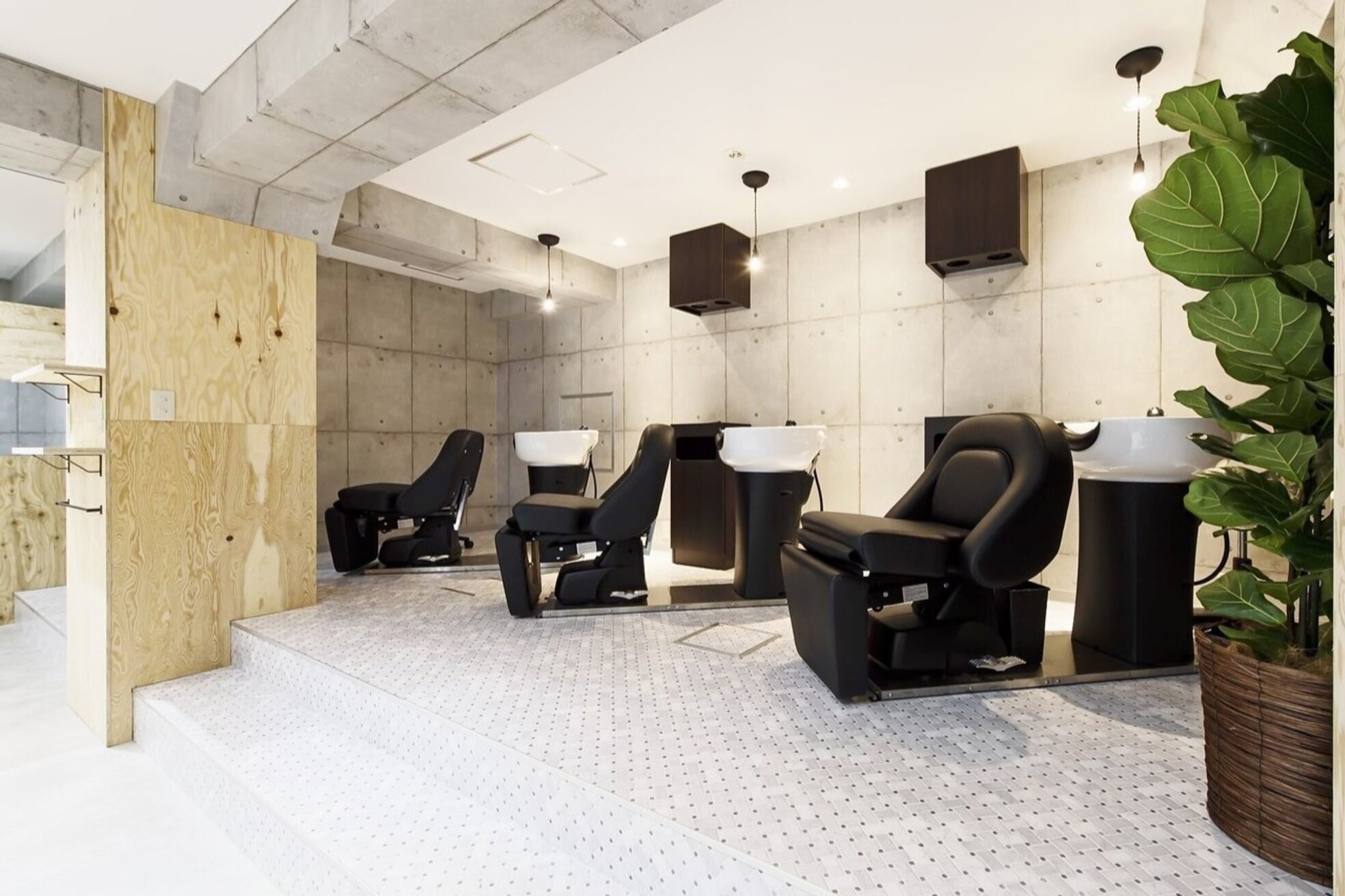 ネウィ 池袋(newi)2