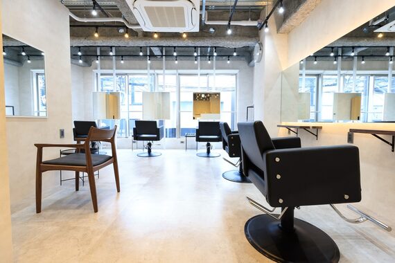 アグ ヘアー カルム 鷺沼駅前店(Agu hair calme)