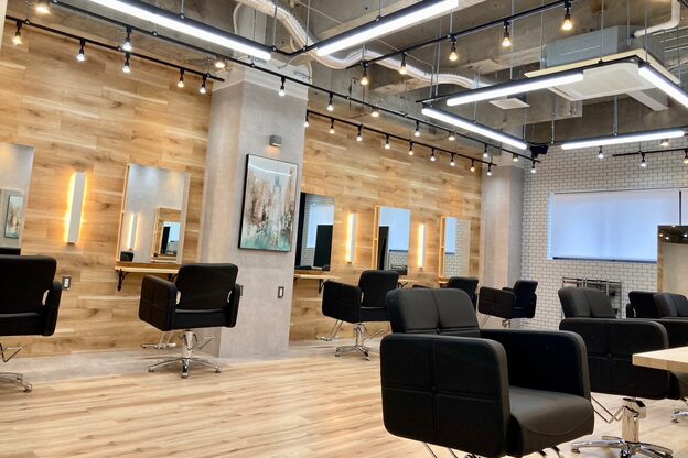 アグ ヘアー ミロ 本厚木店(Agu hair milo)1