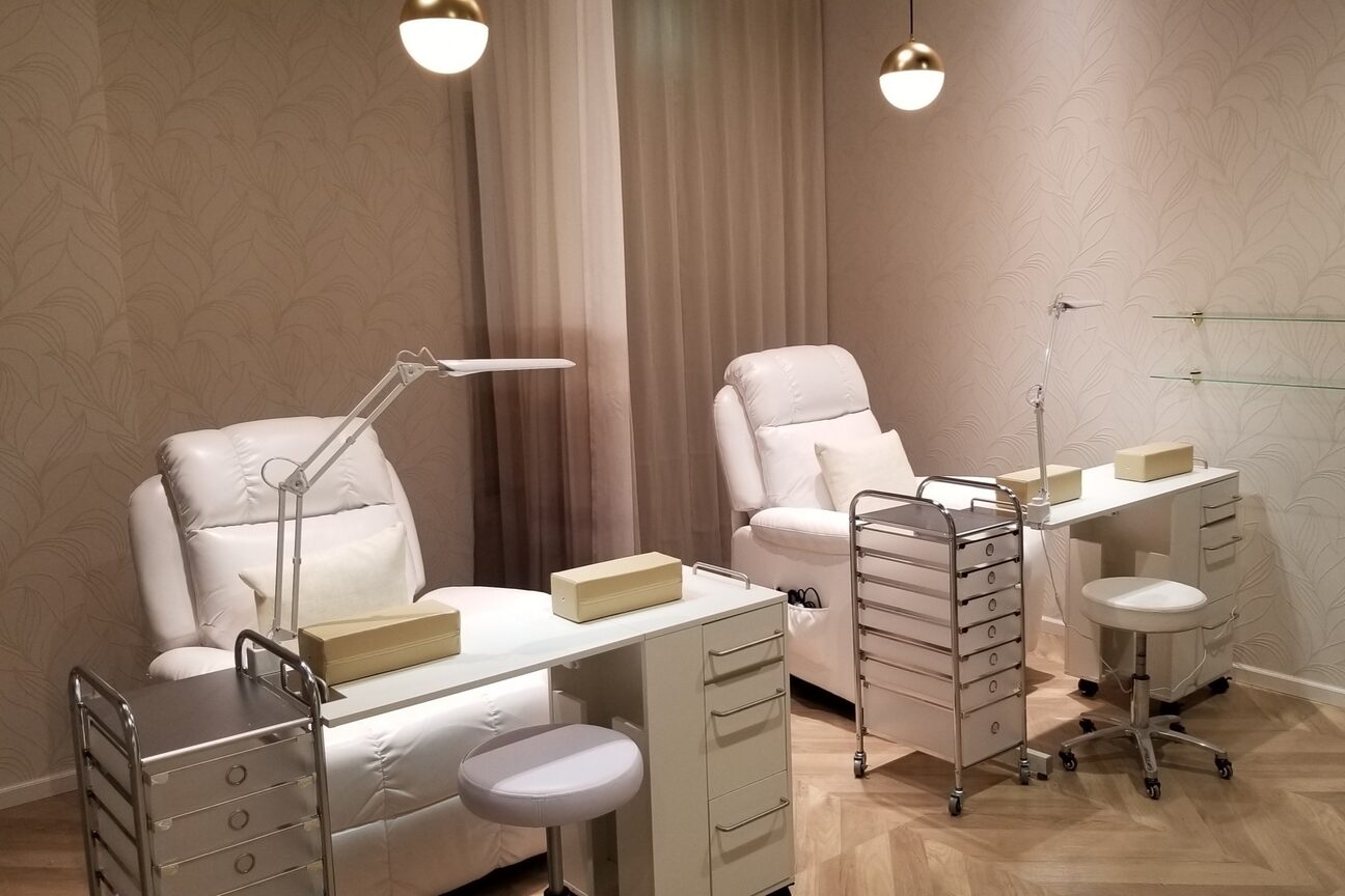 FURUSHO（ＭＩＳＥＬ　株式会社）画像1