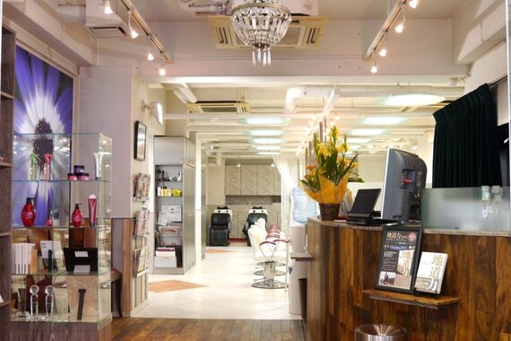 アース 亀有店(HAIR&MAKE EARTH)
