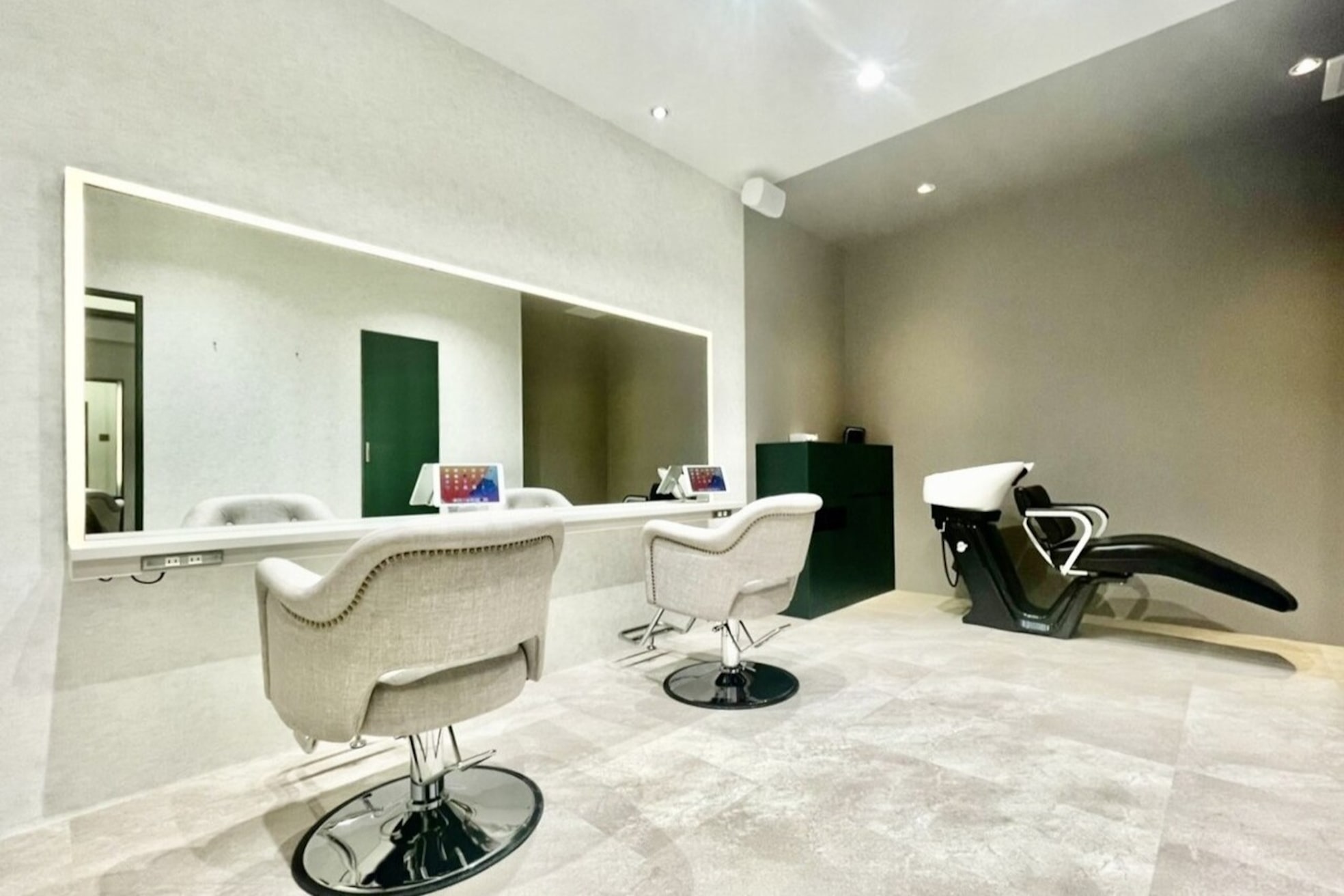 アースコアフュールボーテ 高岡店(EARTH coiffure beaute)1
