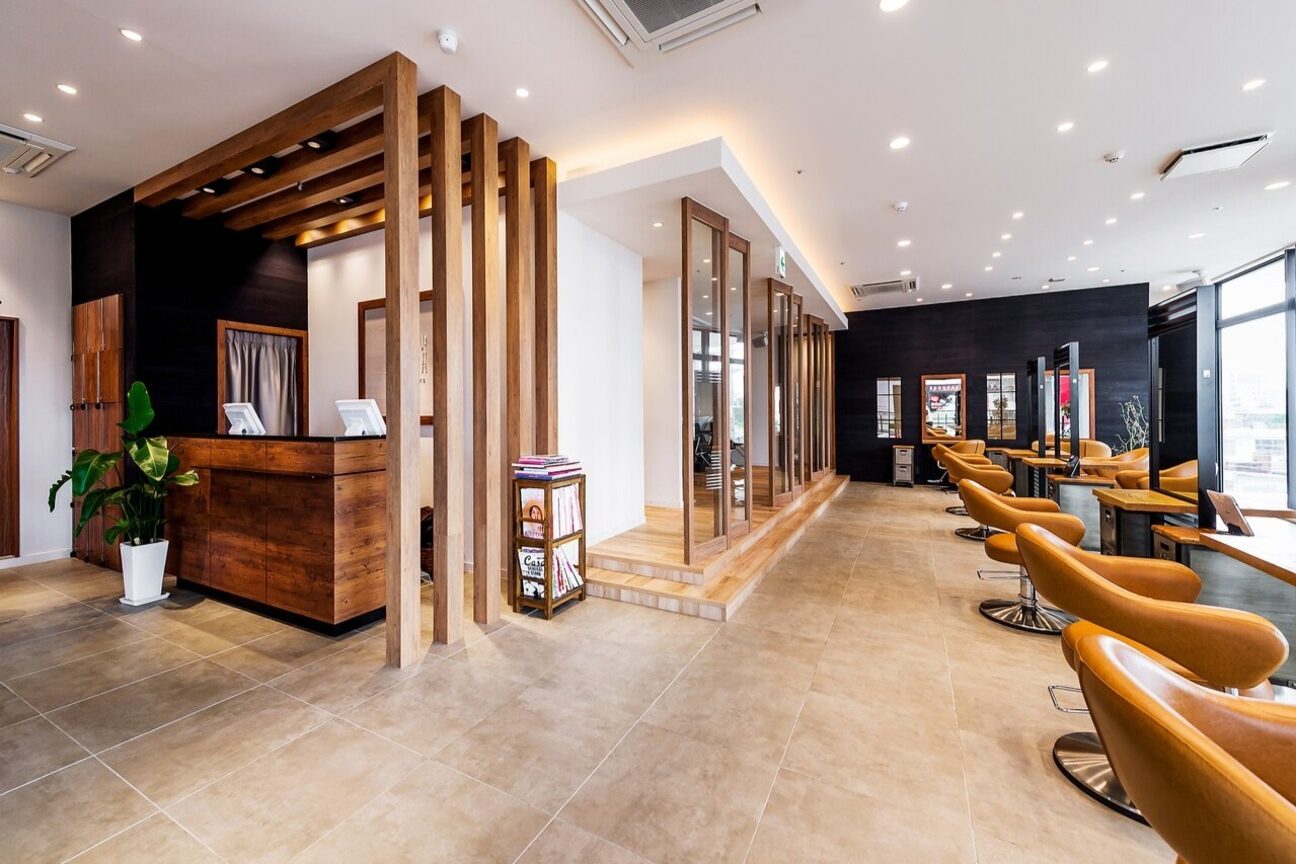 アース 浦添店(HAIR & MAKE EARTH)　1