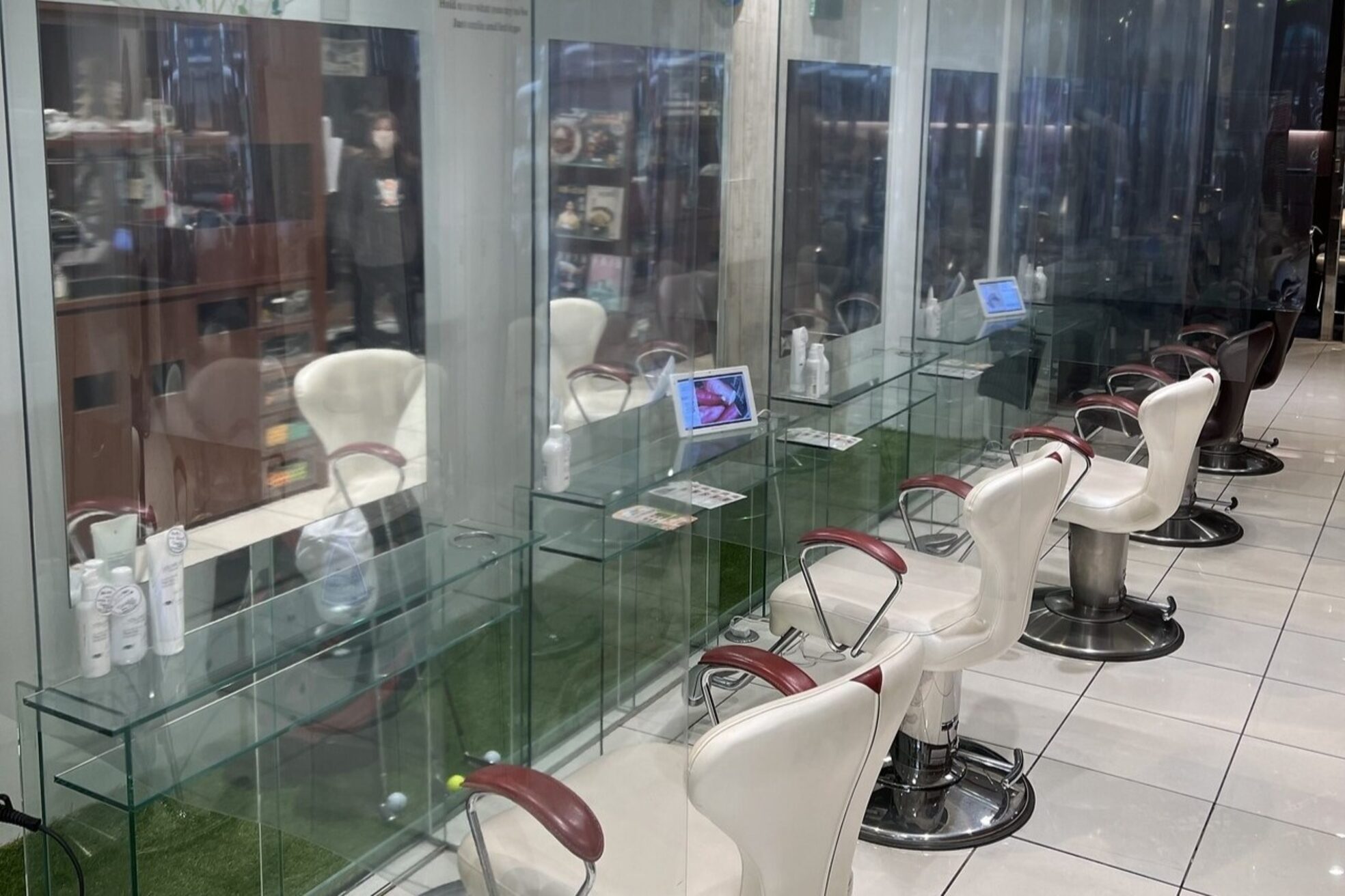 アース 北浦和店(HAIR&MAKE EARTH)1