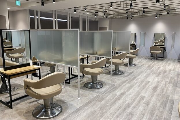 アース センター南店(HAIR&MAKE EARTH)1