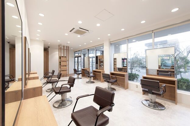 アース 酒田店(HAIR&MAKE EARTH)1