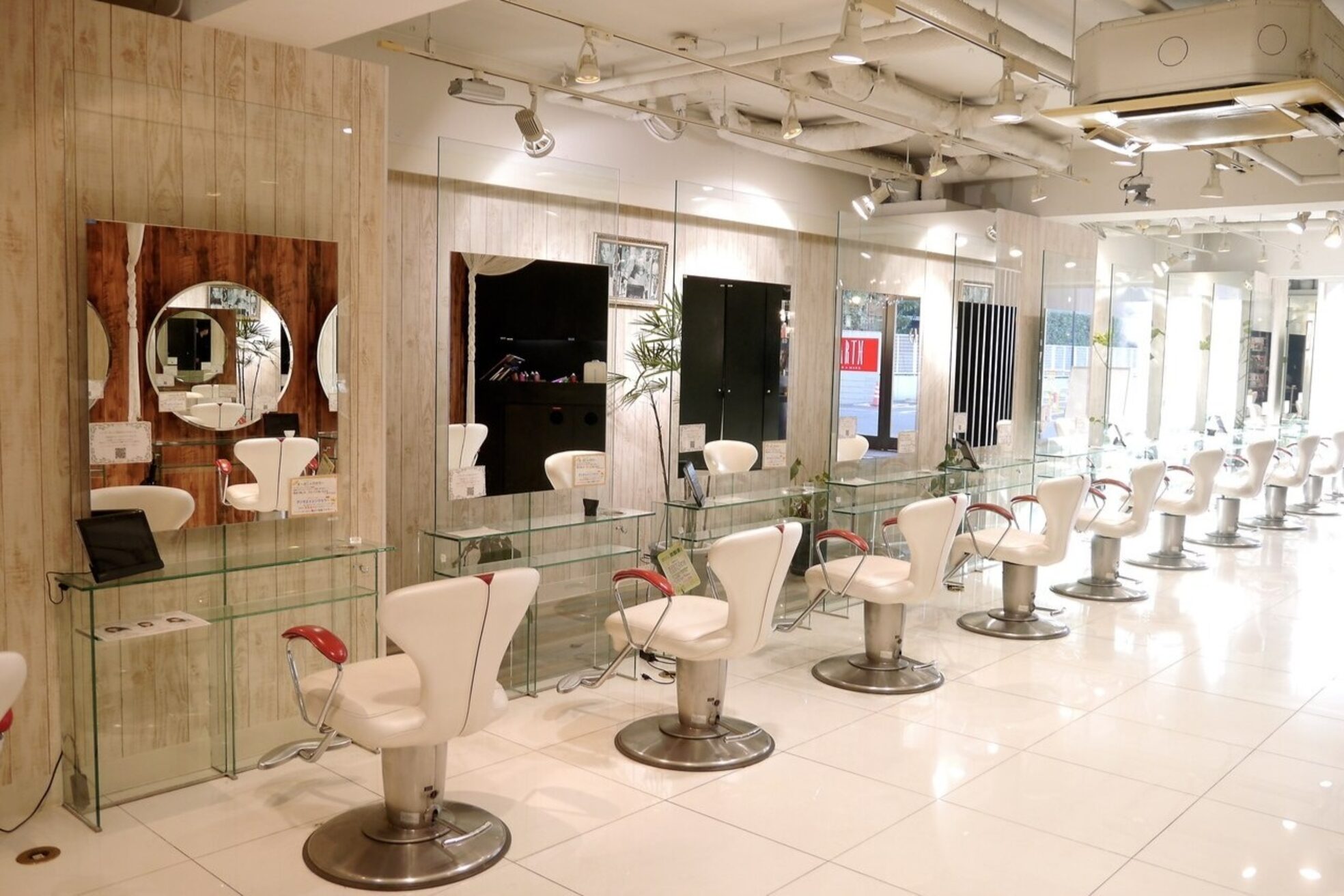 ヘアメイク アース 西船橋店(HAIR & MAKE EARTH)1