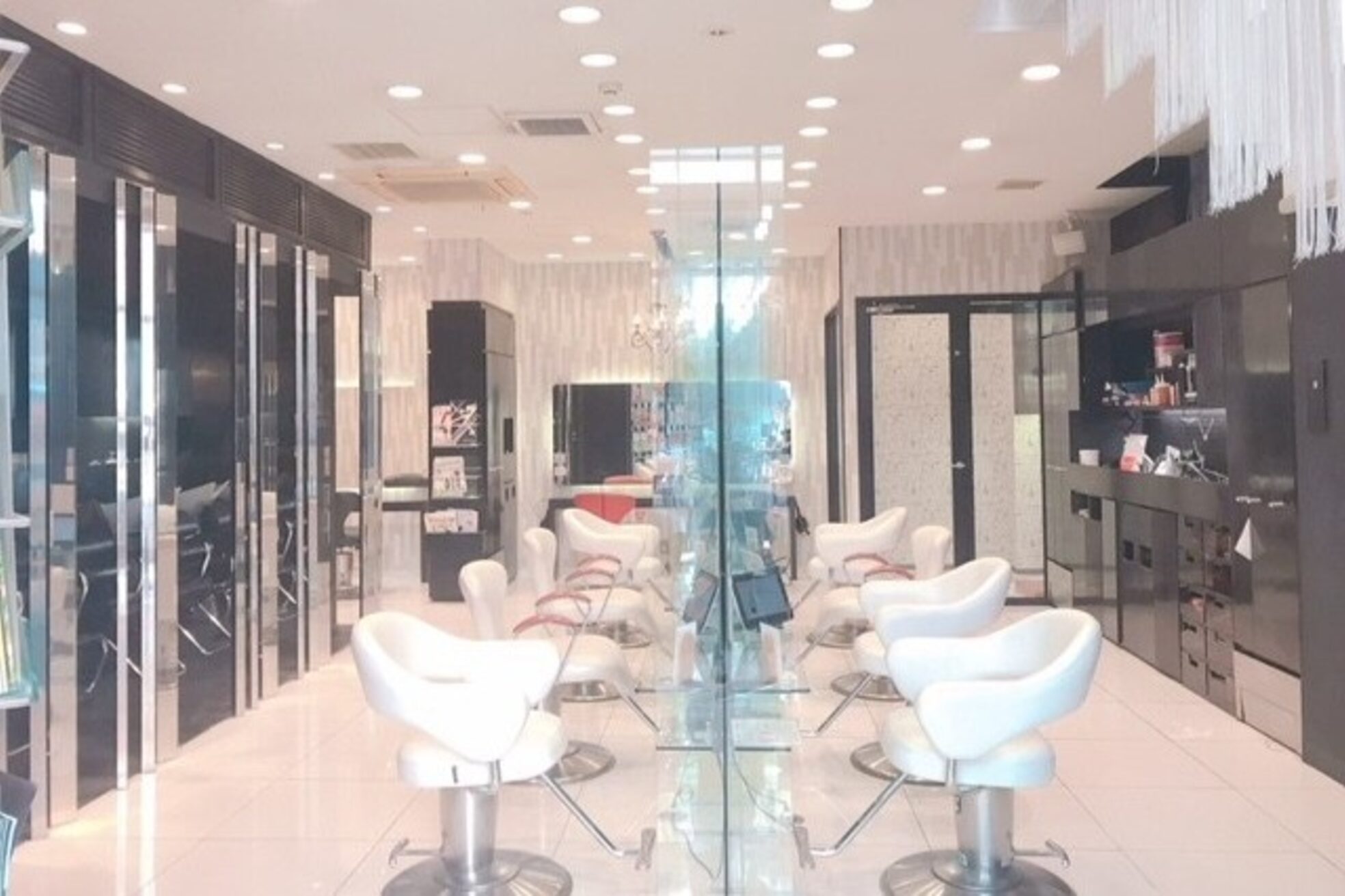 アース 平塚店(HAIR & MAKE EARTH)1