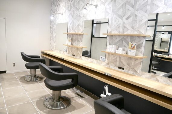 ヘアメイクアース 八潮店(HAIR & MAKE EARTH)