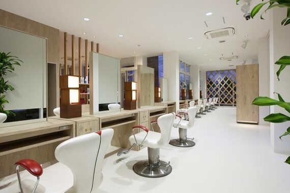 アース 鶴岡店(HAIR&MAKE EARTH)