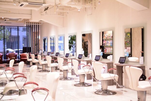 アース 荻窪店(HAIR&MAKE EARTH)1