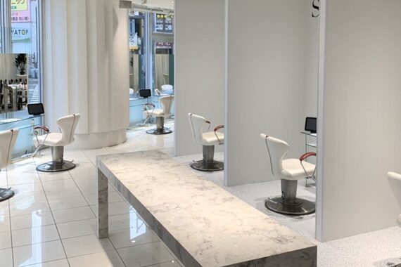 アース 新瑞橋店(HAIR&MAKE EARTH)