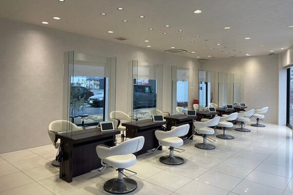 アース 甲府昭和店(EARTH)