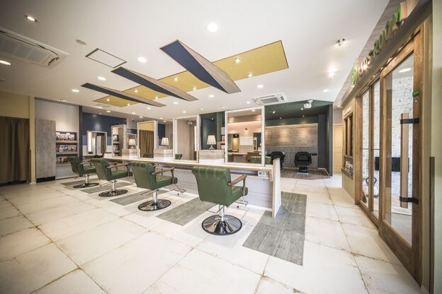 アースオーセンティック 高知潮江店(EARTH Authentic)1