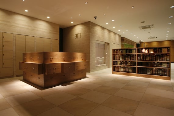 アース 福岡新宮店(HAIR&MAKE EARTH)