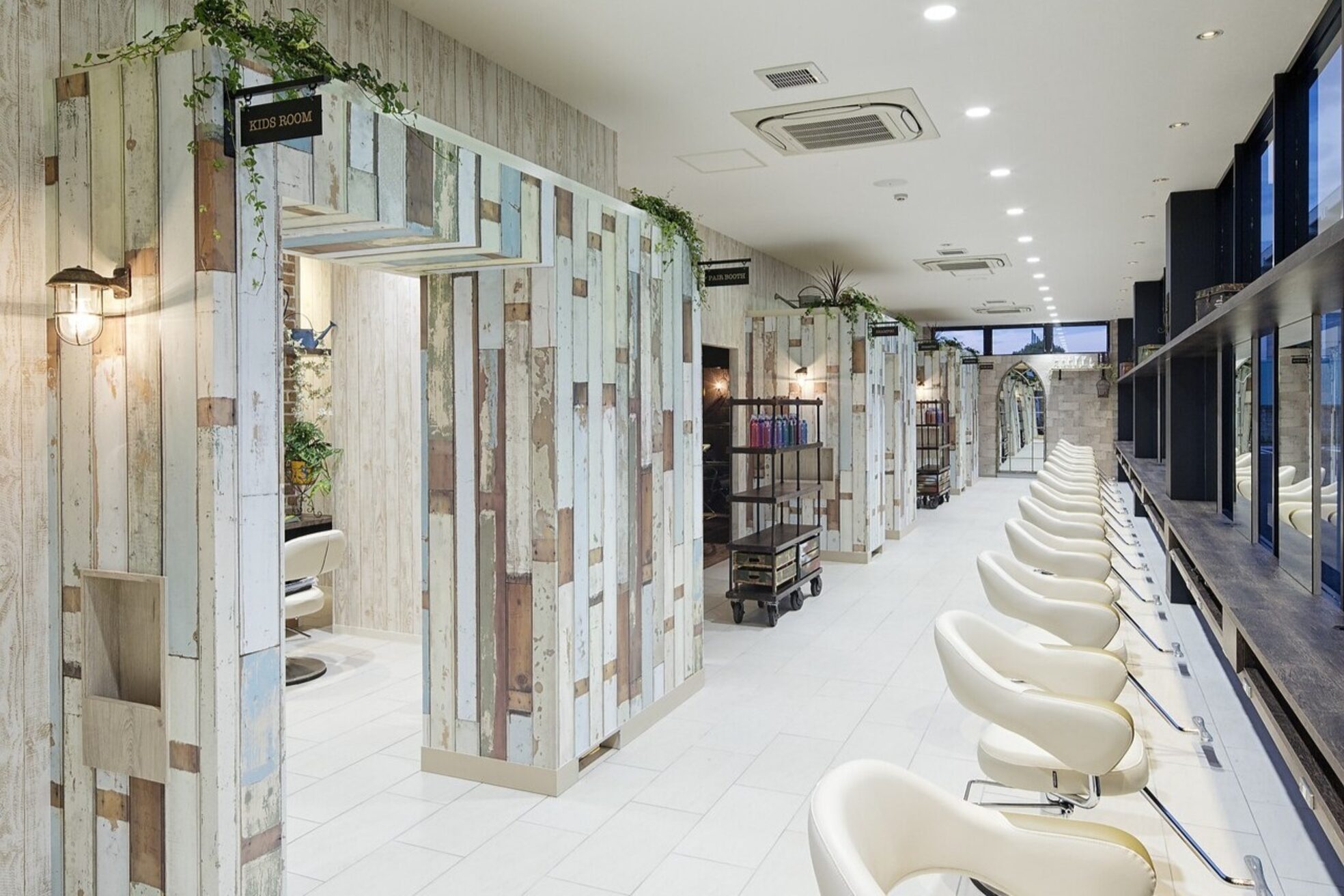 アースコアフュールボーテ 小山店(EARTH coiffure beaute)1