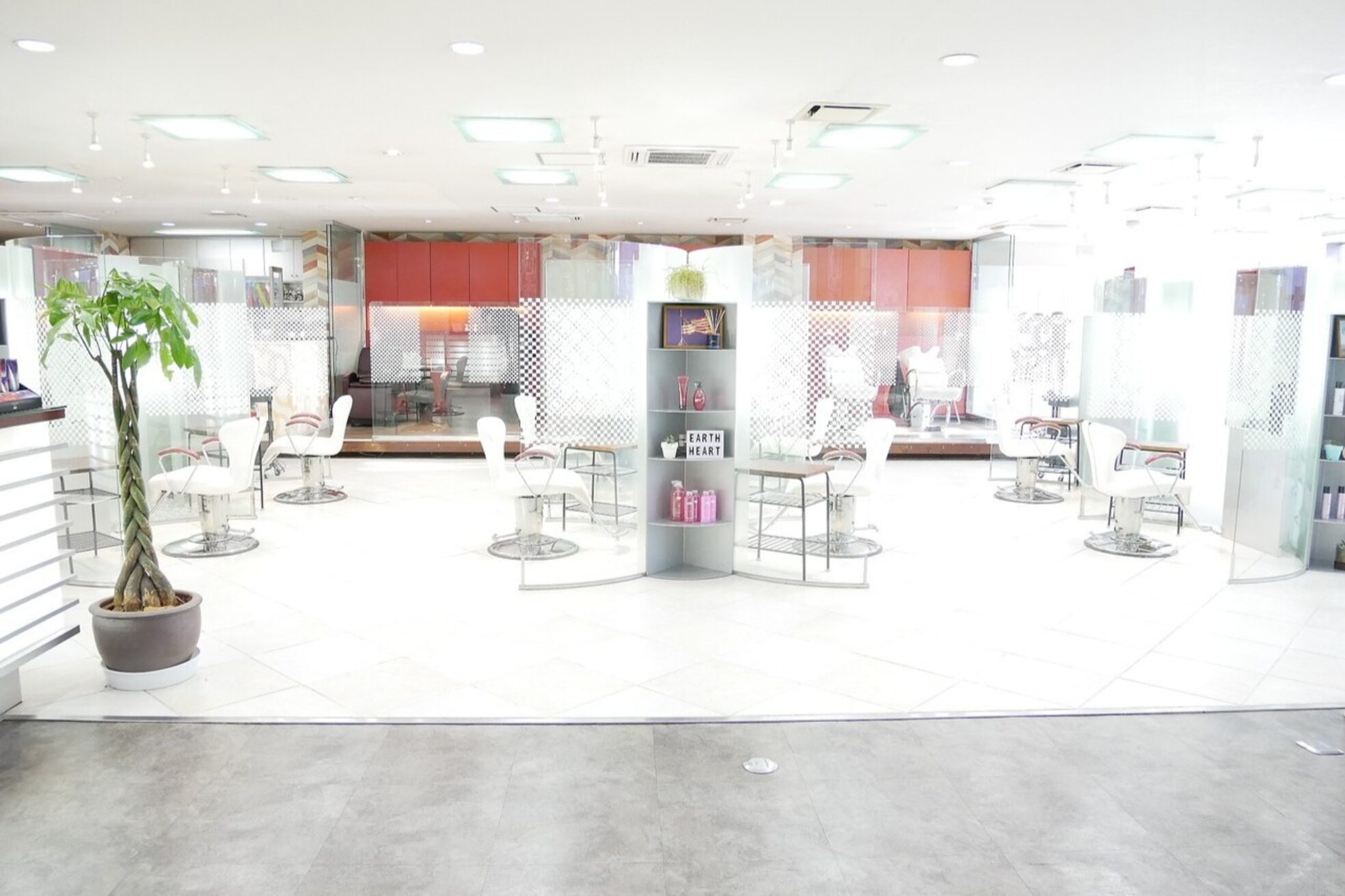 アース 津田沼店(HAIR&MAKE EARTH)1