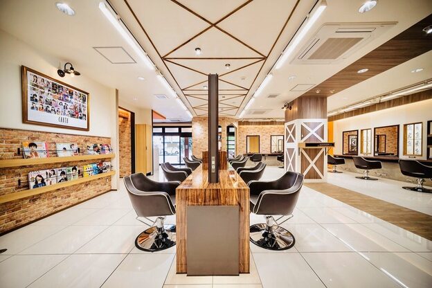 アース 大分森町店(HAIR&MAKE EARTH)1