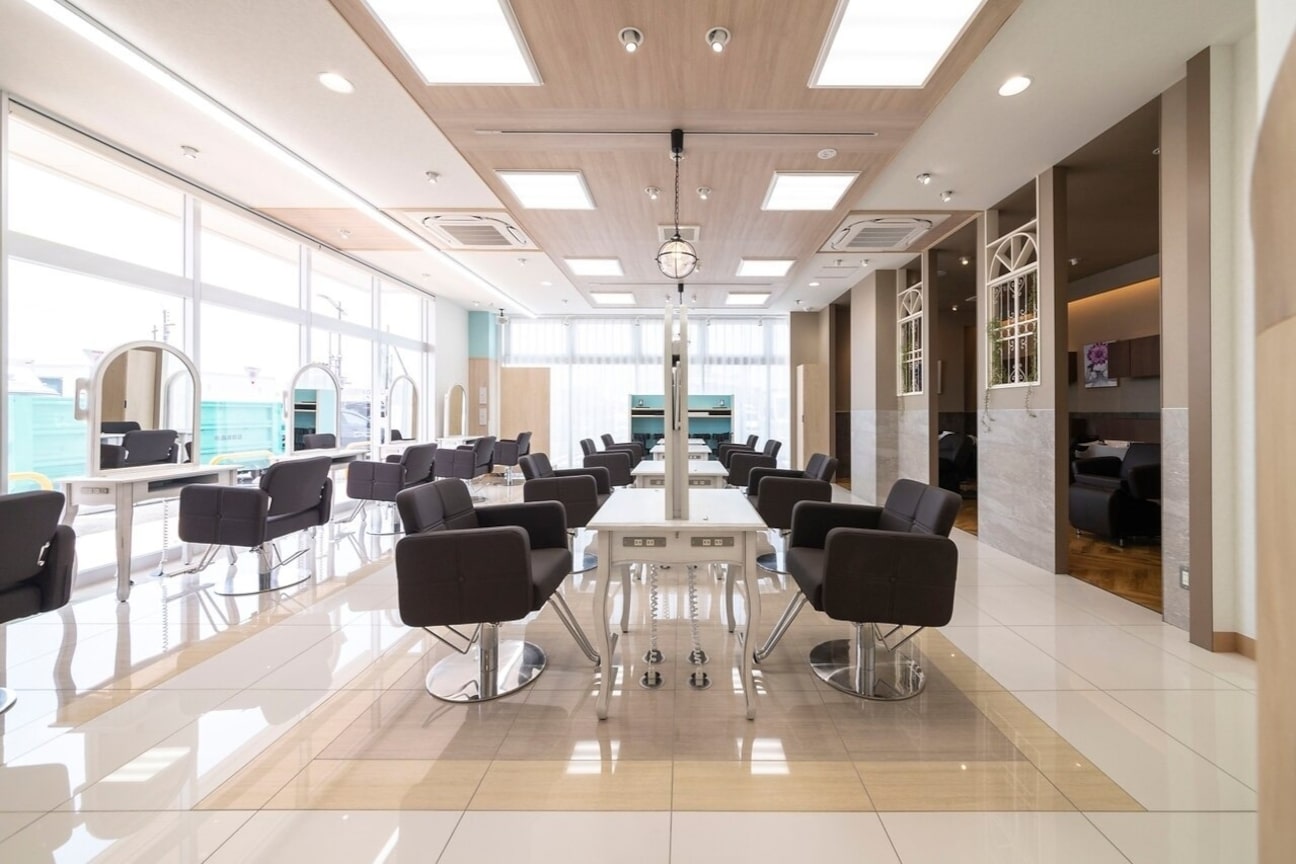 アースオーセンティック 熊本長嶺店(EARTH Authentic)1