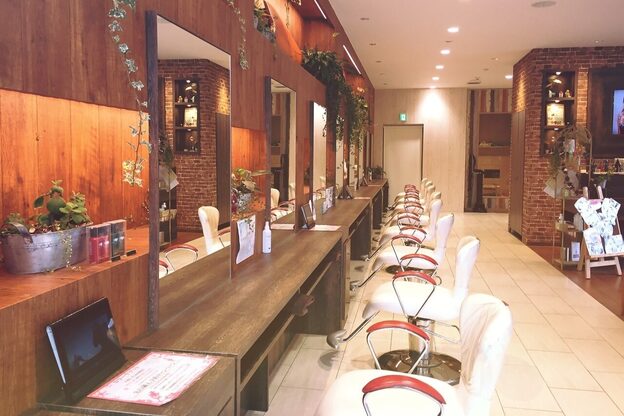 アース 辻堂店(HAIR & MAKE EARTH)1