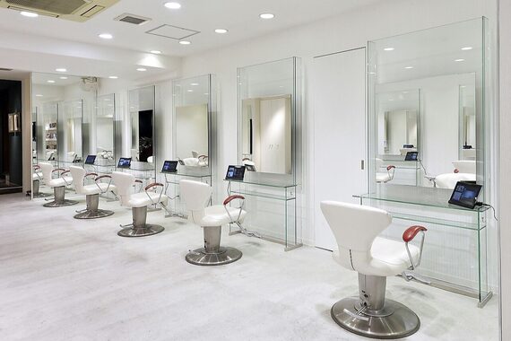 アース 栄店(HAIR&MAKE EARTH)