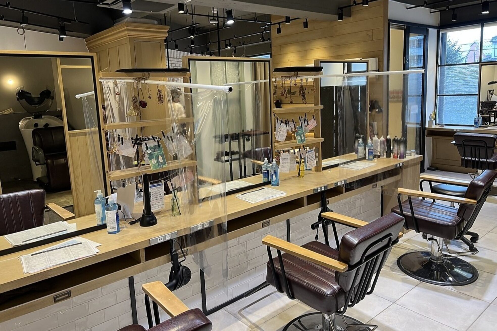 アースオーセンティック 小平店(EARTH Authentic)1