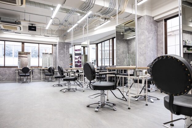 ワンズリー 本厚木店(ONE's ly)4