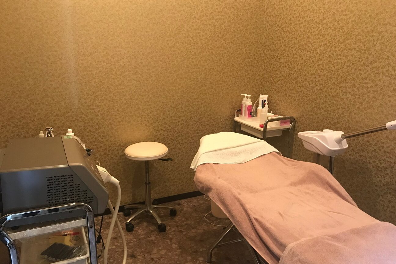 エステルーム　リ－フズ画像1