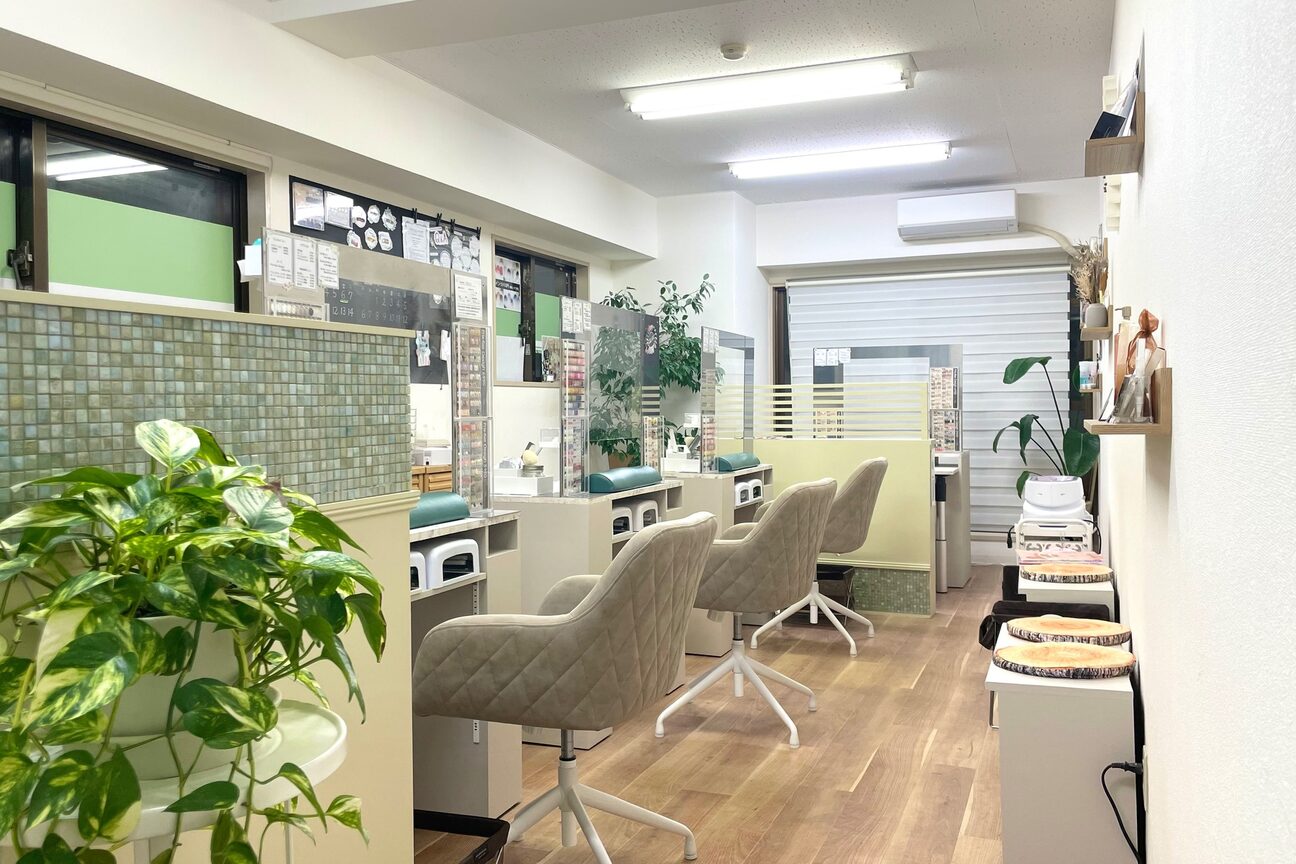 ネイルサロンコモド（Ｎａｉｌ　Ｓａｌｏｎ　ｃｏｍｏｄｏ）画像1