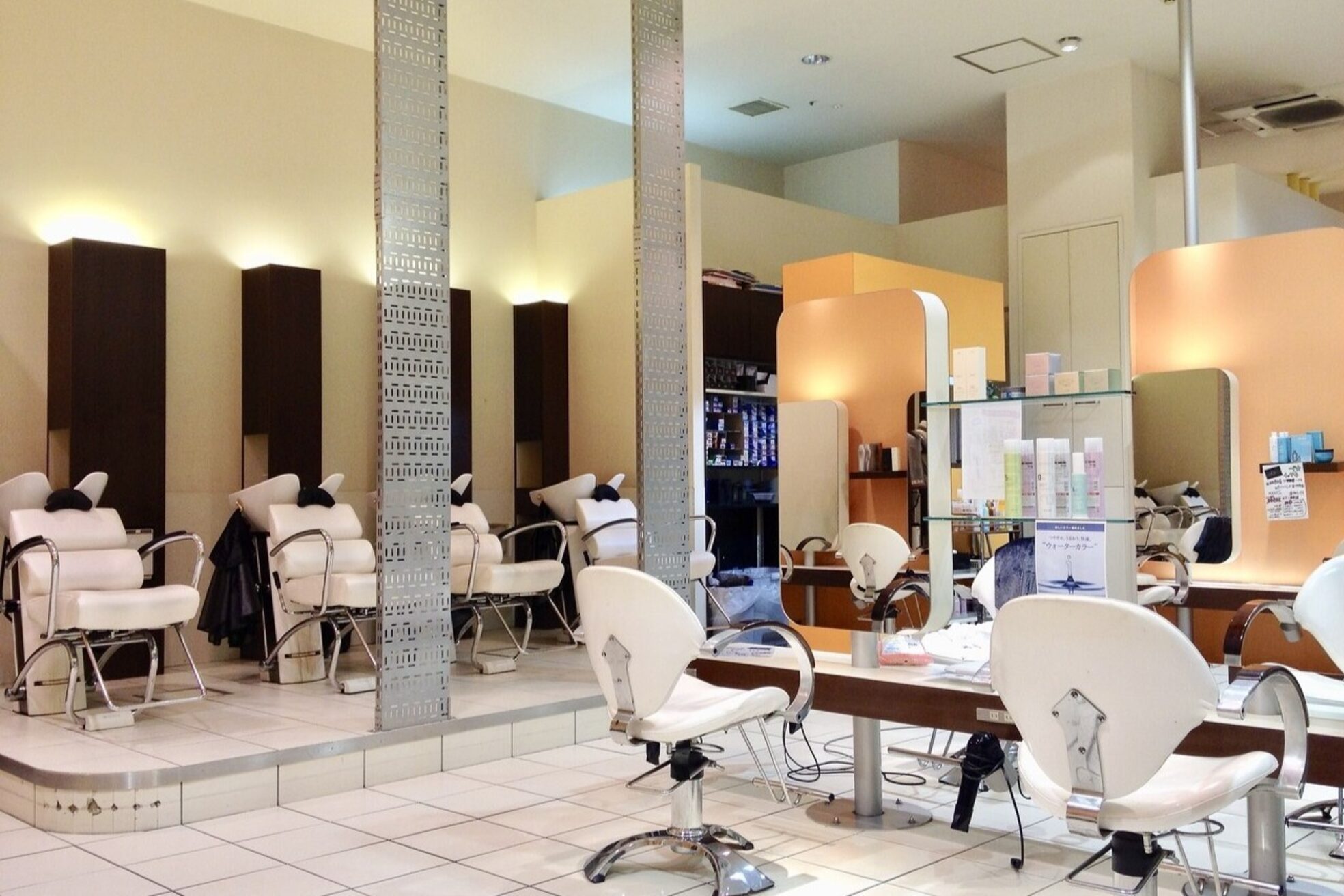 ヘアーアンドメイク モコモコアンドモコモコキッズ 千葉店1