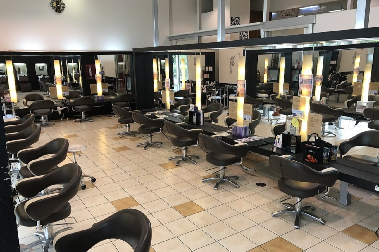 カリーナ 焼津店(Carina)1