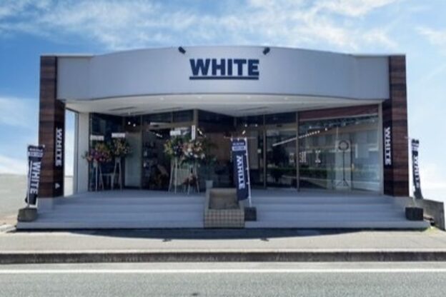 アンダーバーホワイト 浜松店(_WHITE)2