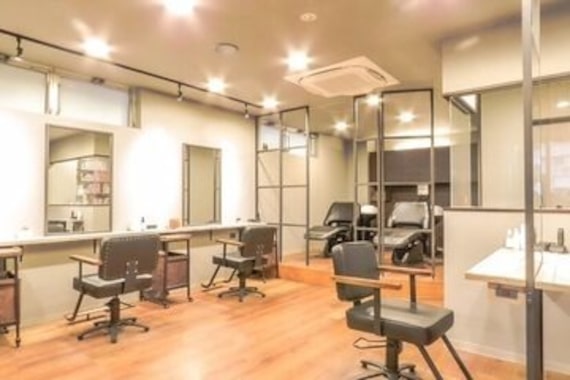 サリュー(SALON SALUT)