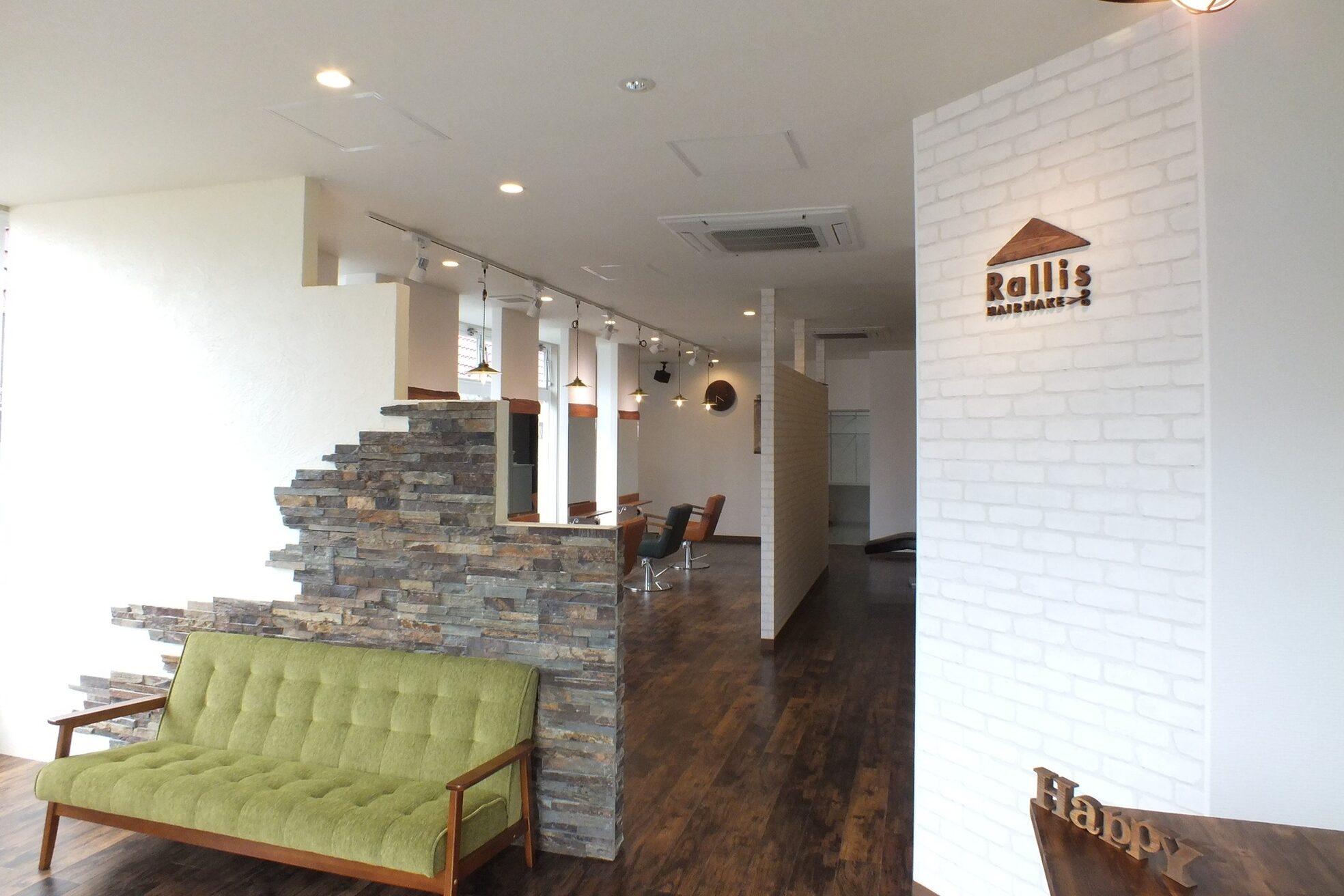 ヘアメイク ラリス(hair make Rallis)1