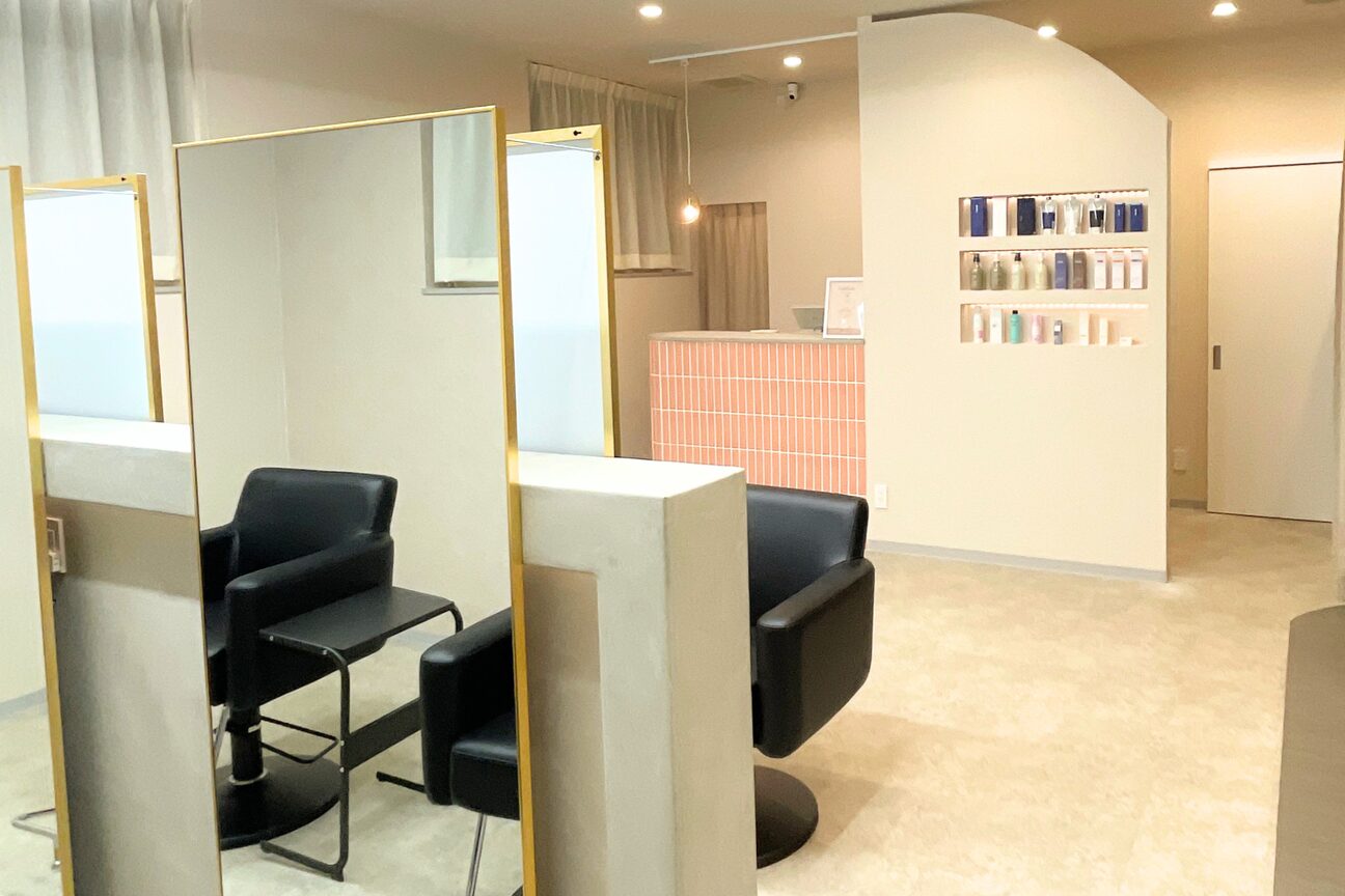 リブール 西尾店(libuR)1