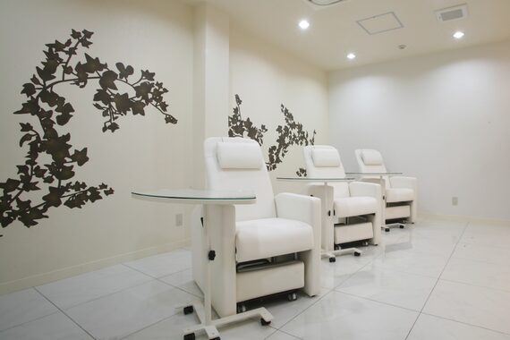 レイネイル レイアイ 光の森店(RAY NAIL ray eye)