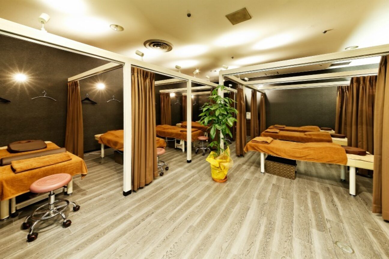 全身もみほぐし てもみや本舗（株式会社　エイチ・スリー・ビー）画像1