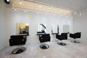 アグ ヘアー ネスト 茨木店(Agu hair nest)