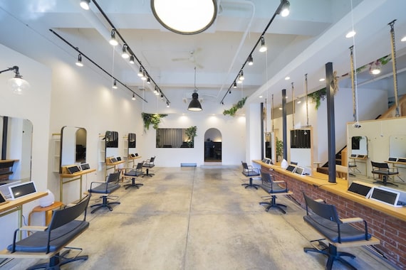 パプス ド コワフュール 甲東園(Pap's de coiffeur)