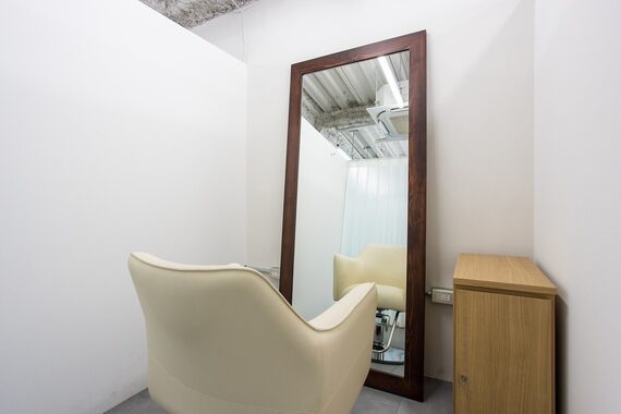 ジエクトアイロ 江坂駅前店(The Ect ilo)