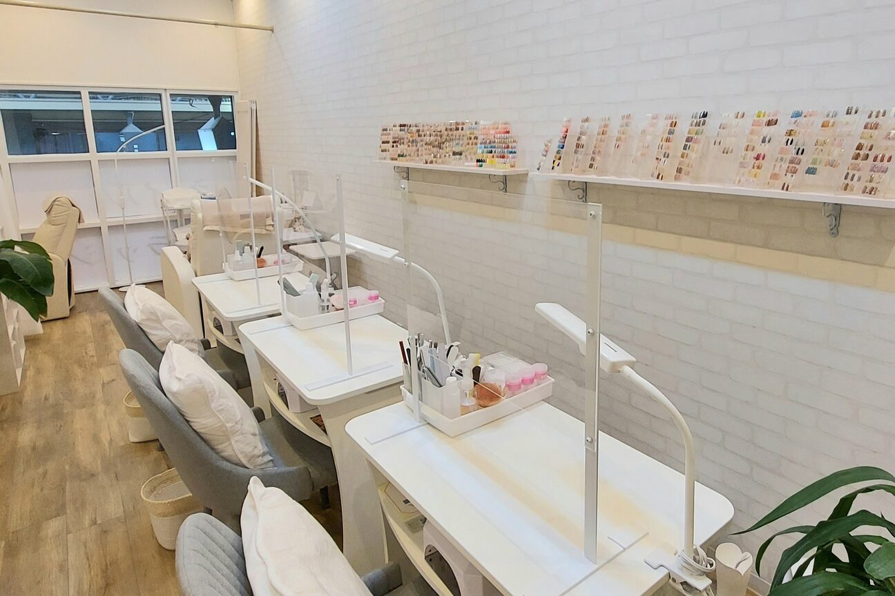 ネイル＆アイラッシュ虹（株式会社　なないろ）画像1