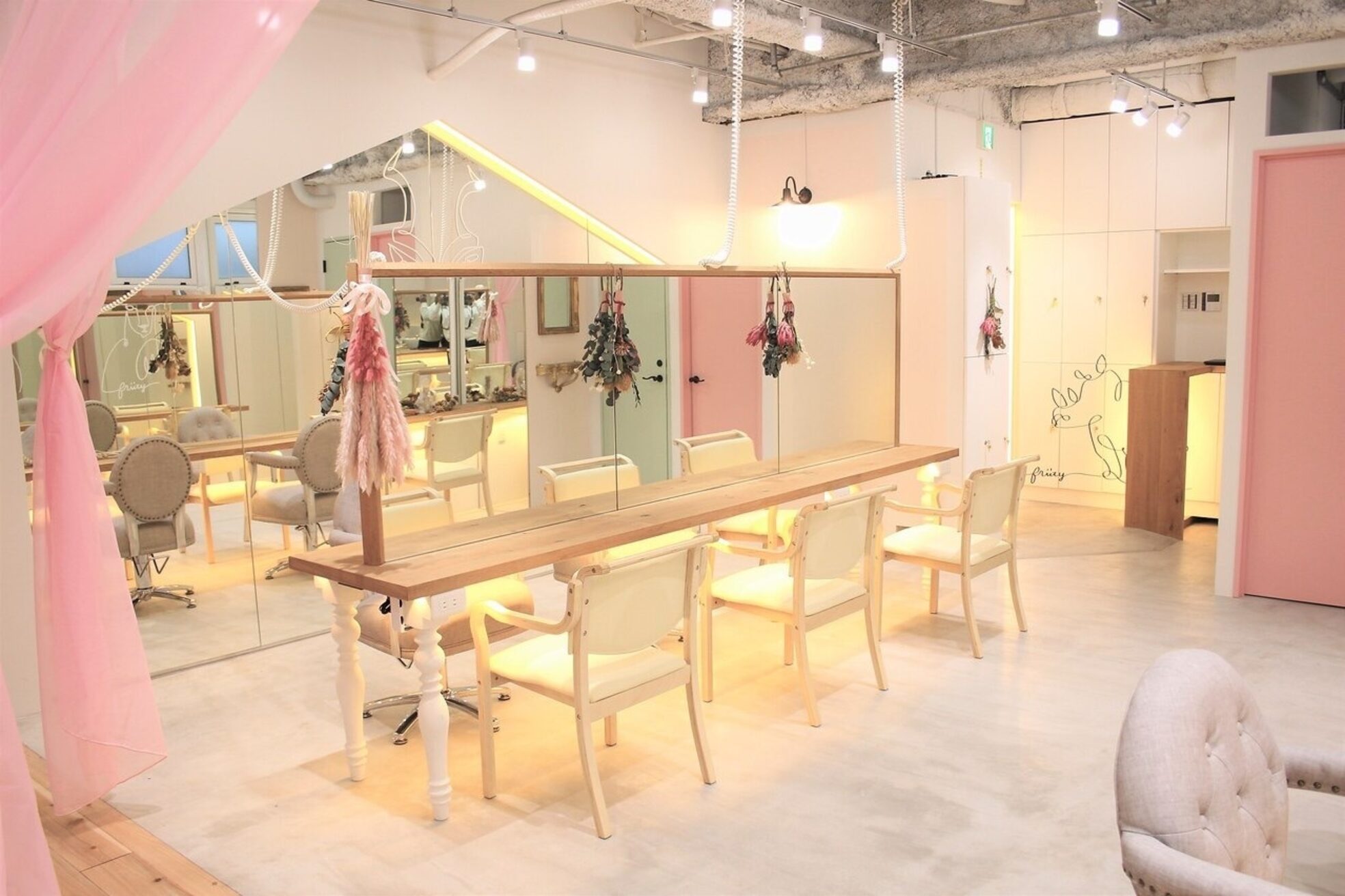 フリティ 大阪西梅田店(friity)1