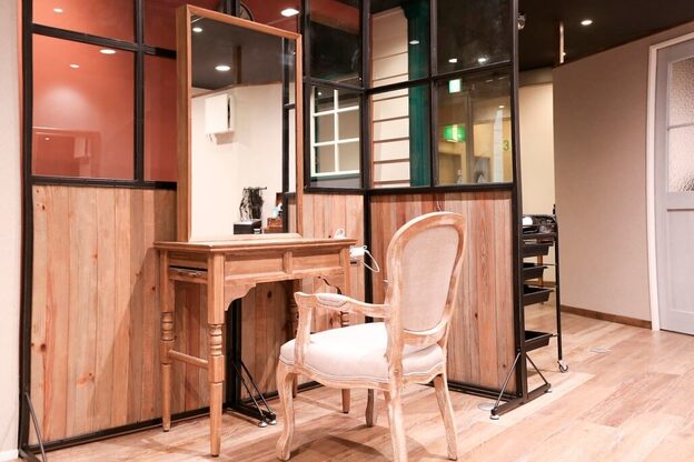 クラッチ トリートメント アンド ヘッドスパ 江坂(CLUTCH)1