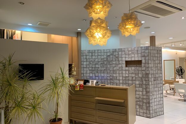 ブリリアント ルア 国立店1