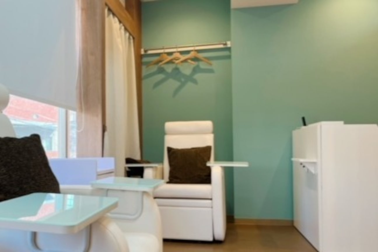 【NAIL CARE SALON miura】(株式会社 ヤマノホールディングス)画像1